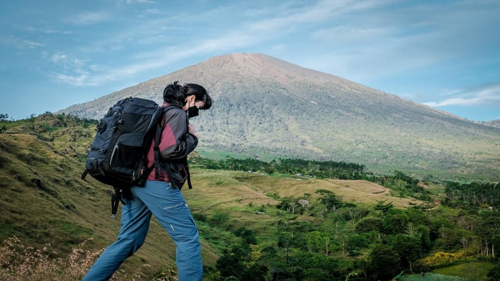 Pendaki Gunung Rinjani Diminta Lebih Waspada Saat Musim Hujan