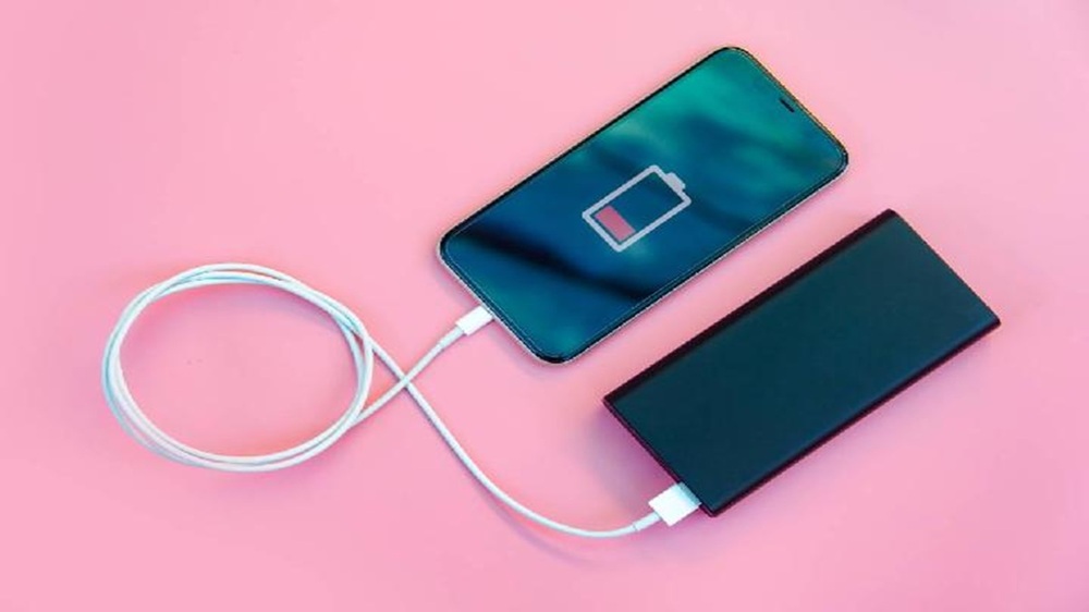 Ini Aturan Baru Membawa Power Bank di Kereta Api