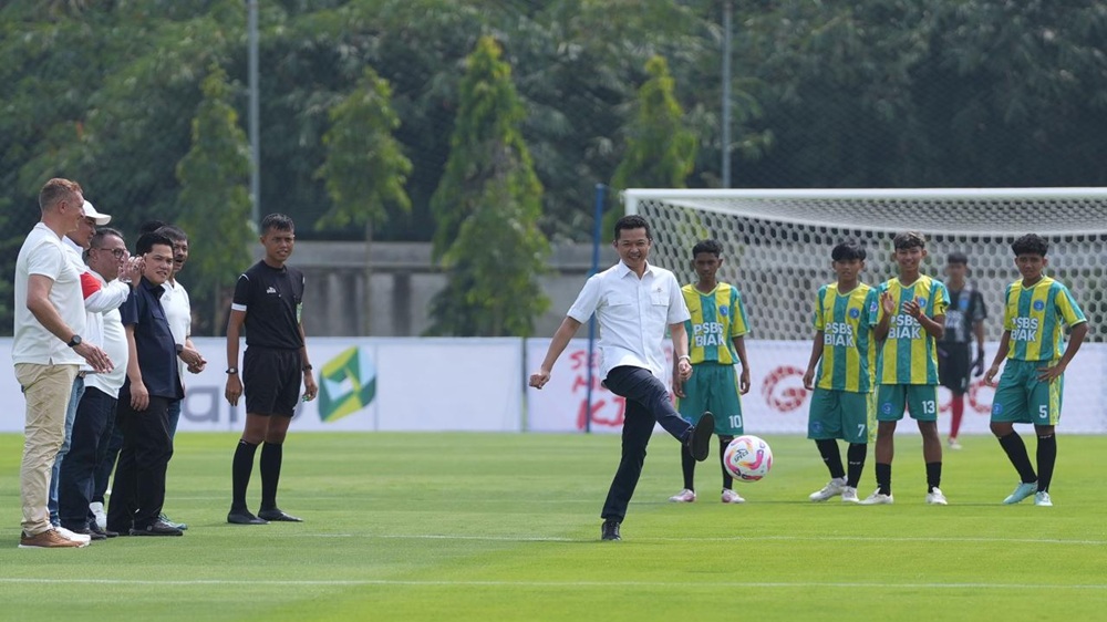 Wamenpora Taufik Buka Turnamen Sepak Bola Usia Muda Nusantara Open 2025