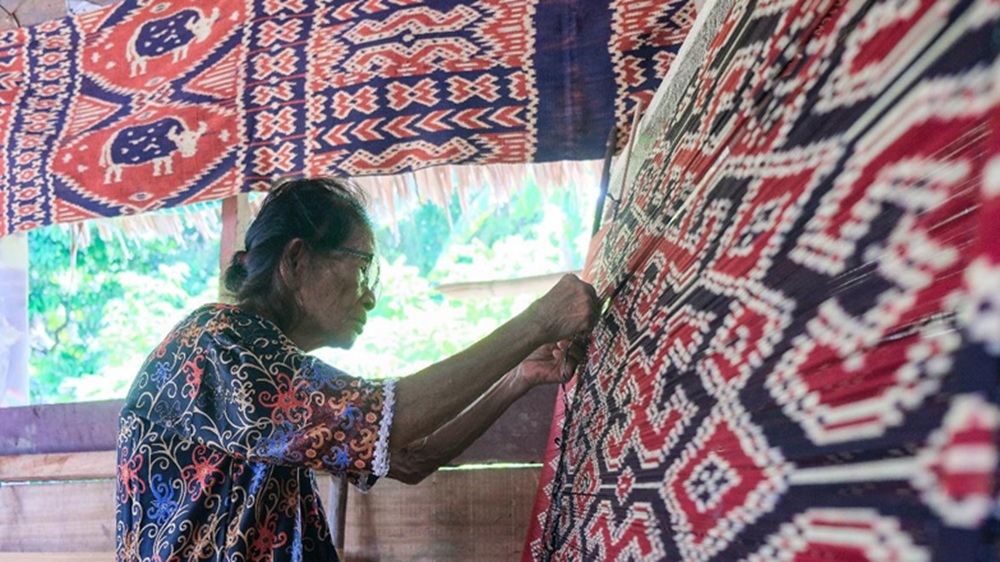 Tenun Sekomandi, Warisan Budaya Sulawesi Barat Berusia 500 Tahun