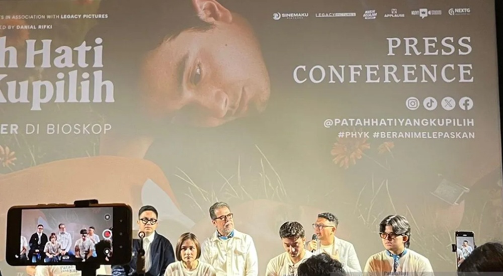 Film 'Patah Hati yang Kupilih' Sajikan Pergulatan Cinta dan Keyakinan