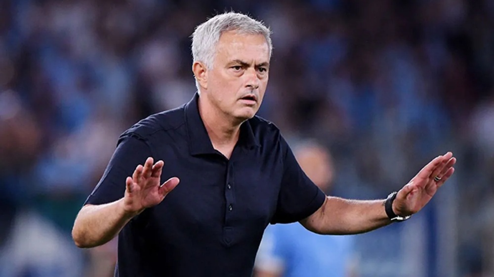 Jose Mourinho Hampir Pasti Duduki Kursi Pelatih Benfica