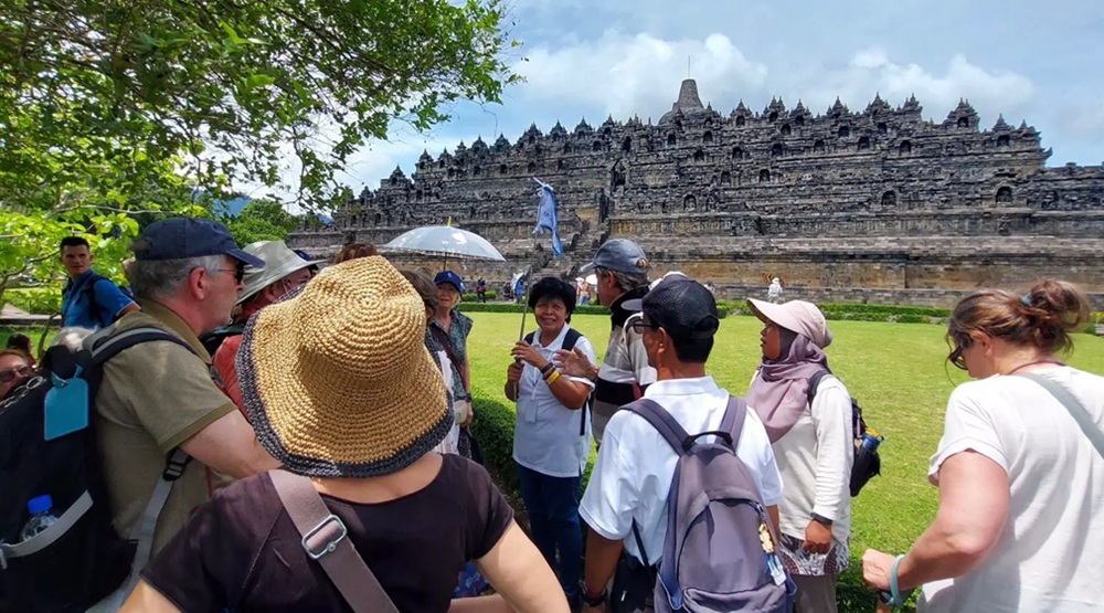 Kemenpar Dampingi Traveler Prancis dalam Tur 'Around the World'