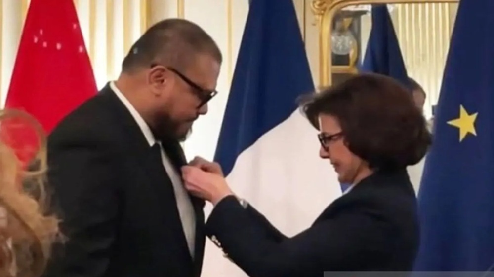 Pemerintah Prancis Anugerahkan Gelar Ksatria pada Sutradara Joko Anwar