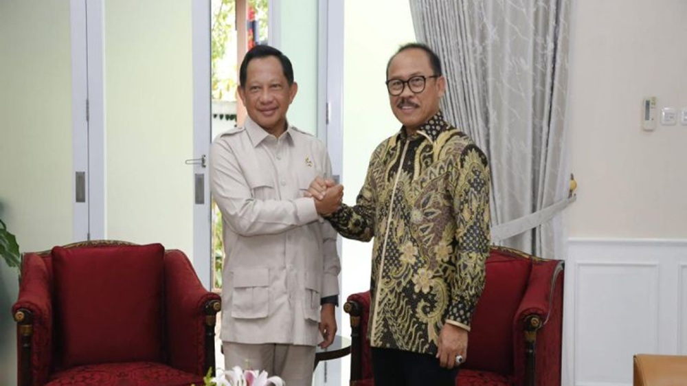 Mendagri Tito Minta Sulawesi Barat Buka Ruang Investasi Seluas-luasnya