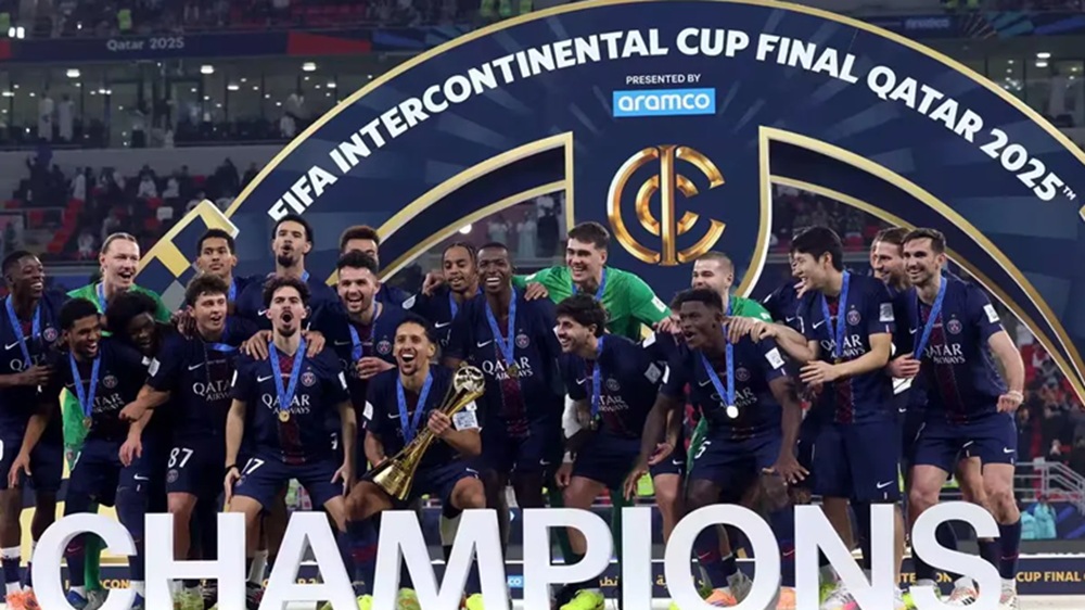 Luar Biasa! PSG Raih Enam Trofi Juara dalam Satu Musim
