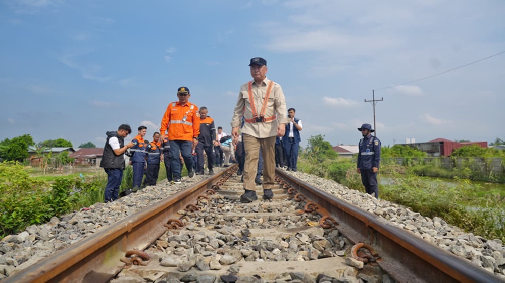 Sempat Putus karena Banjir, Jalur Kereta Api Medan–Binjai Kembali Tersambung