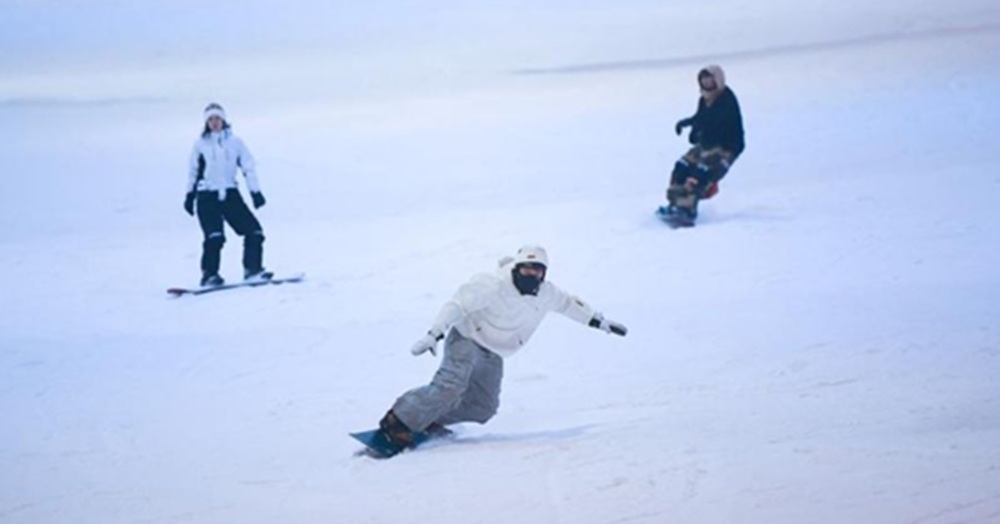 Musim Dingin Tiba, Olahraga Ski Jadi Kegiatan Favorit di Zhejiang