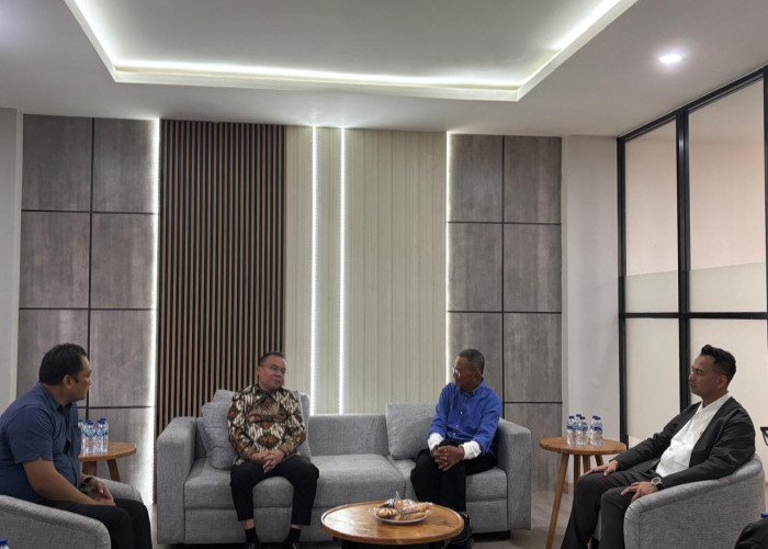 Raffi Ahmad dan Sufmi Dasco Kunjungi Kantor Disway, Disambut Hangat oleh Dahlan Iskan