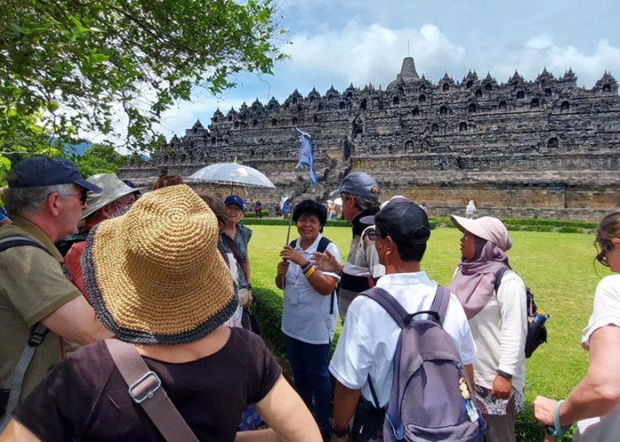 Kemenpar Dampingi Traveler Prancis dalam Tur 'Around the World'