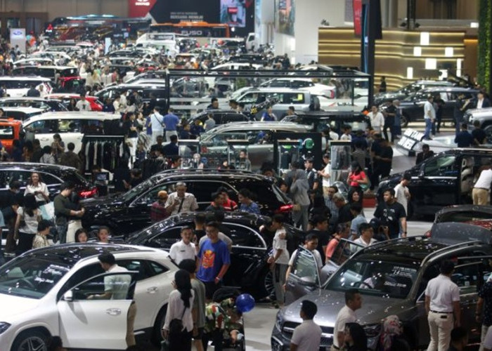 Transaksi di GIIAS 2025 Turun, Pakar: Akibat Daya Beli Tertekan