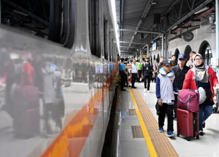 Jumlah Penumpang Angkutan Umum Selama Nataru Naik 12,48 Persen