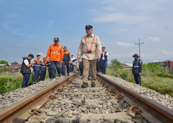 Sempat Putus karena Banjir, Jalur Kereta Api Medan–Binjai Kembali Tersambung